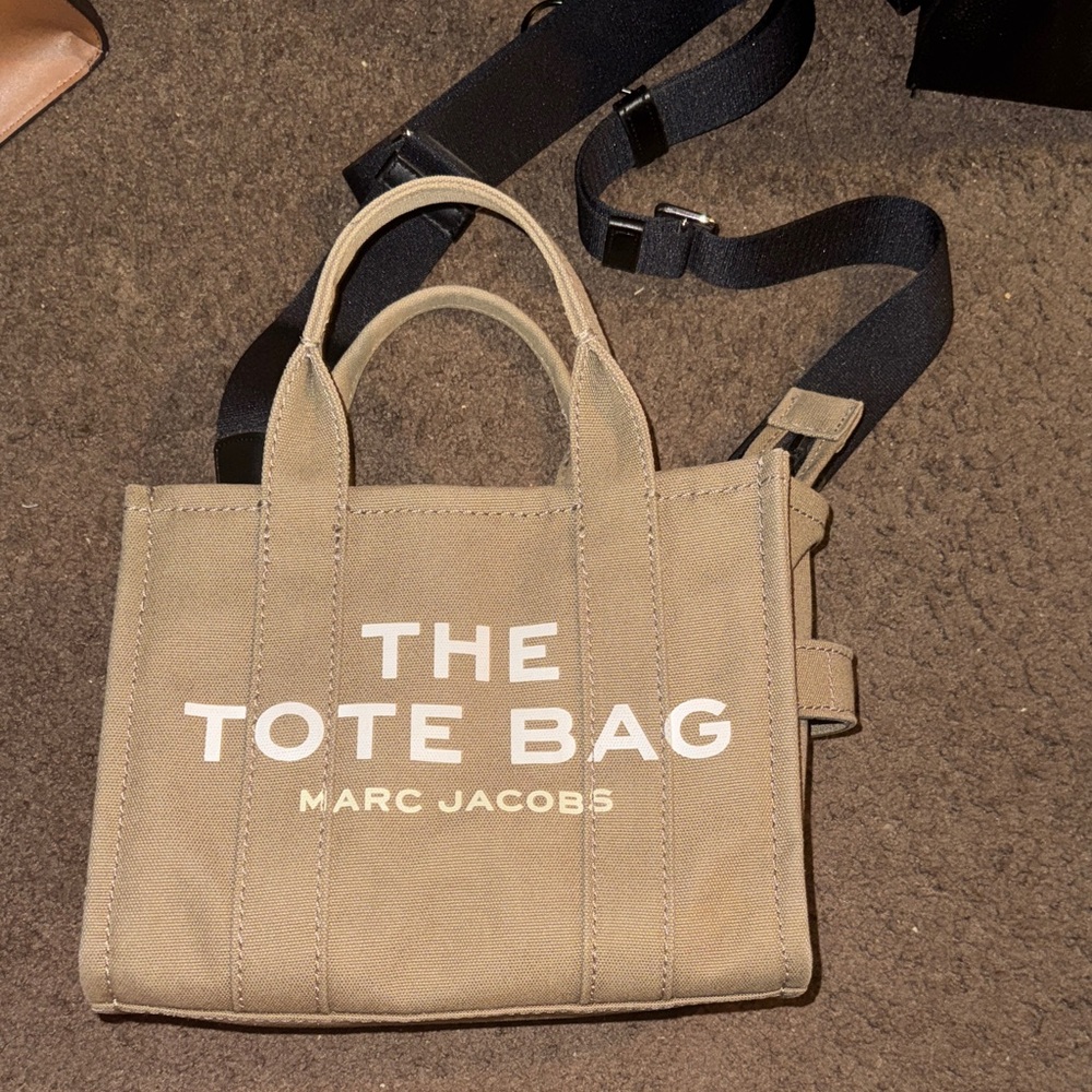 Marc Jacobs Beige Canvas The Tote Bag Crossbody